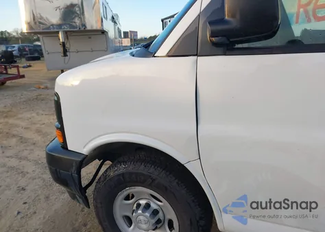 2017 Chevrolet Express 2500 Work Van из США, поврежденный, VIN 1GCWGAFF8H1246565